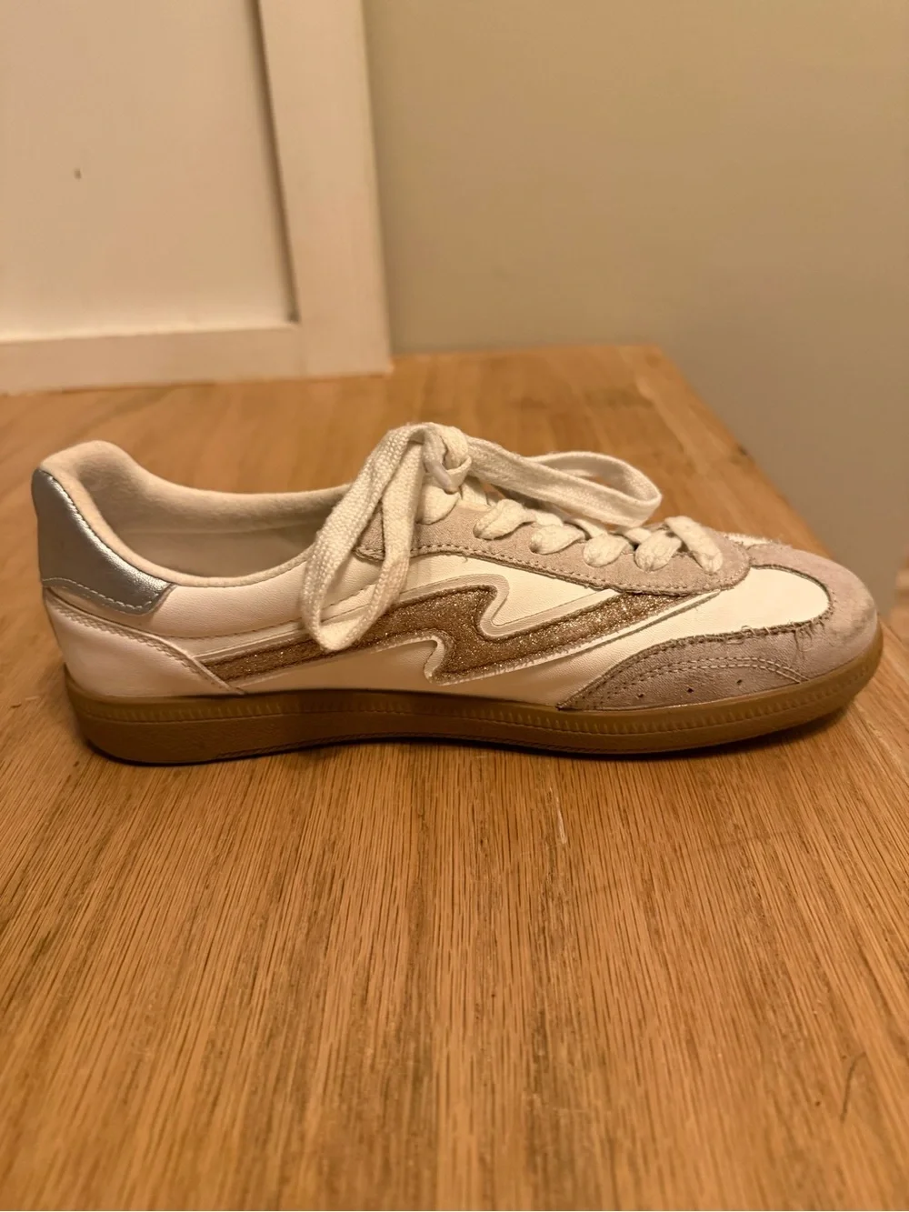 Madden Girl Women's Cream & Taupe Lace-Up Retro Sneakers